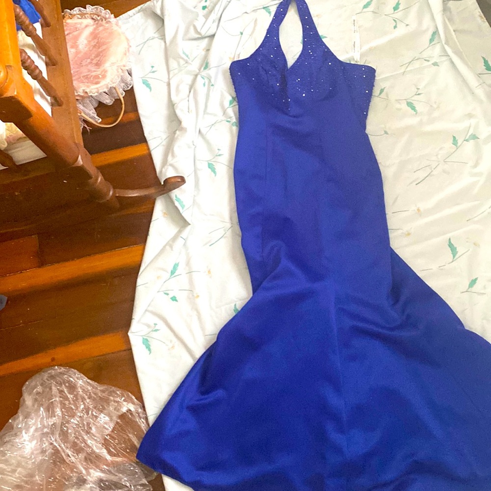 Morgan & Co. Linda Bernell Royal Blue Halter Beaded Prom Gown Sz 5/6 EUC